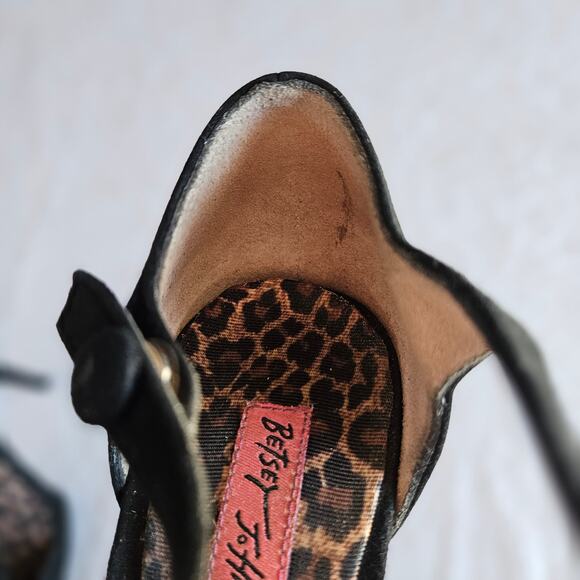 Betsey Johnson Black Suede Stiletto Heels Size 7.5M Ruffle Straps Peep Toe - Picture 9 of 12